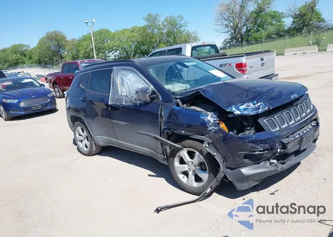 2018 Jeep Compass Latitude 4X4 из США, поврежденный, VIN 3C4NJDBB1JT321011